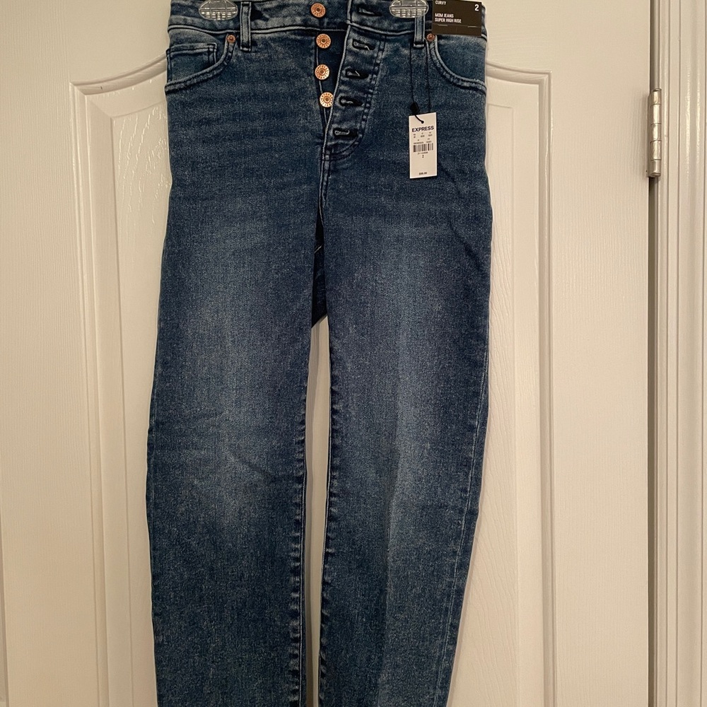 Express Super High Rise Curvy Mom Jeans